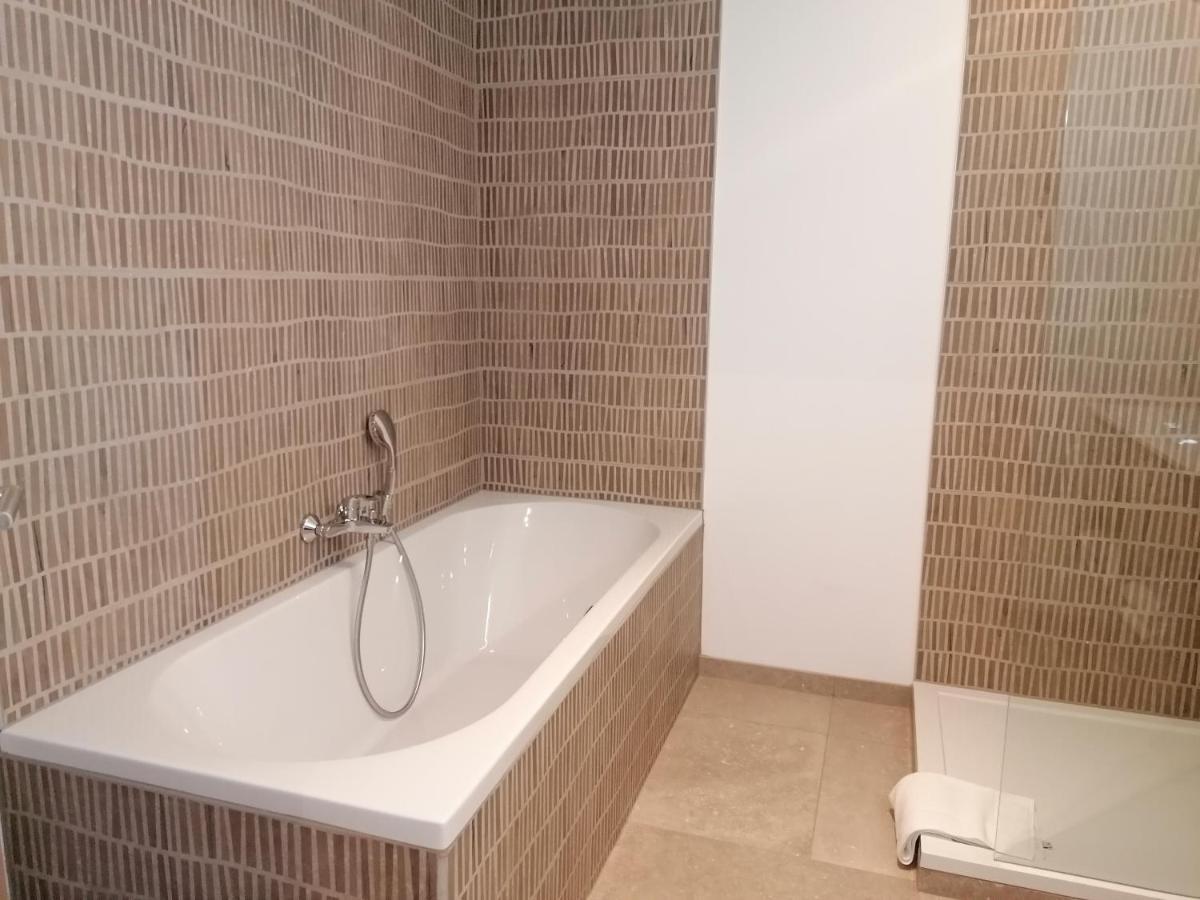 Appart Hotel En Ville Бастон Екстериор снимка